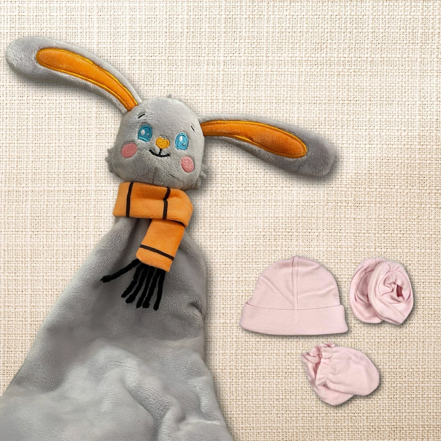 Doudou Pituly + ensemble bonnet, mitaines et chaussons